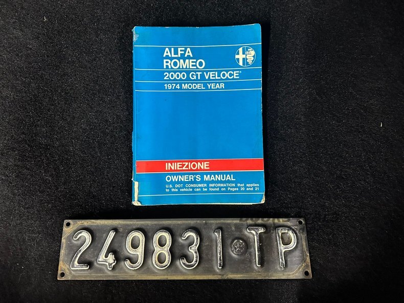 view cover of 1974 GTV 2000 Veloce owners manual by Alfa Romeo