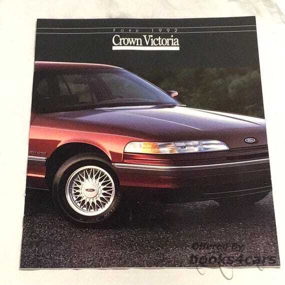view cover of 1992 Ford Crown Victoria Sales Brochure